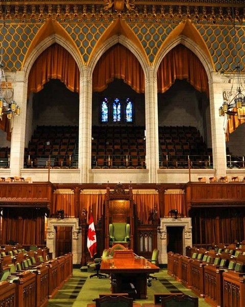 Parlament 4 5 9f073aec3b